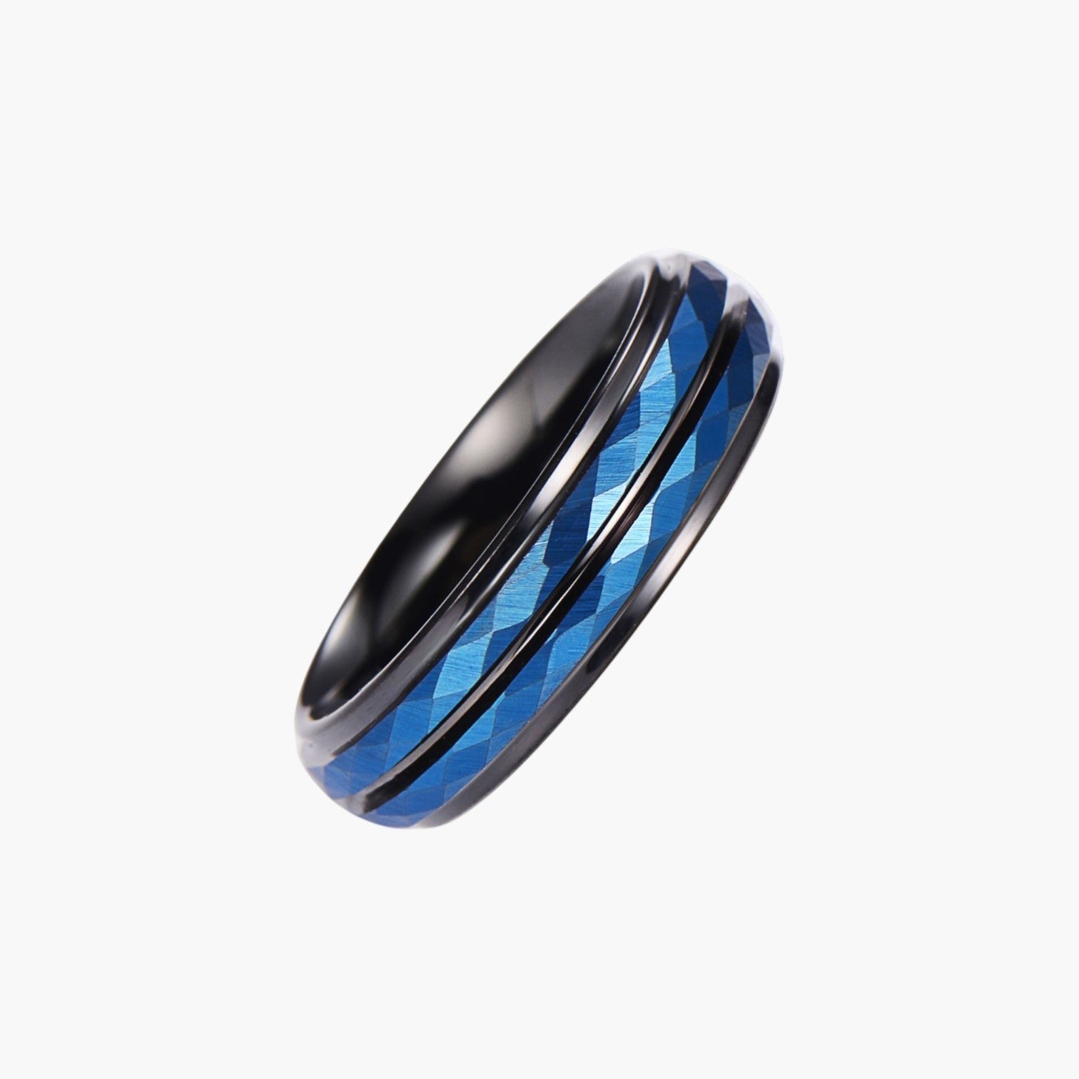 Anillo facetado de acero de tungsteno
