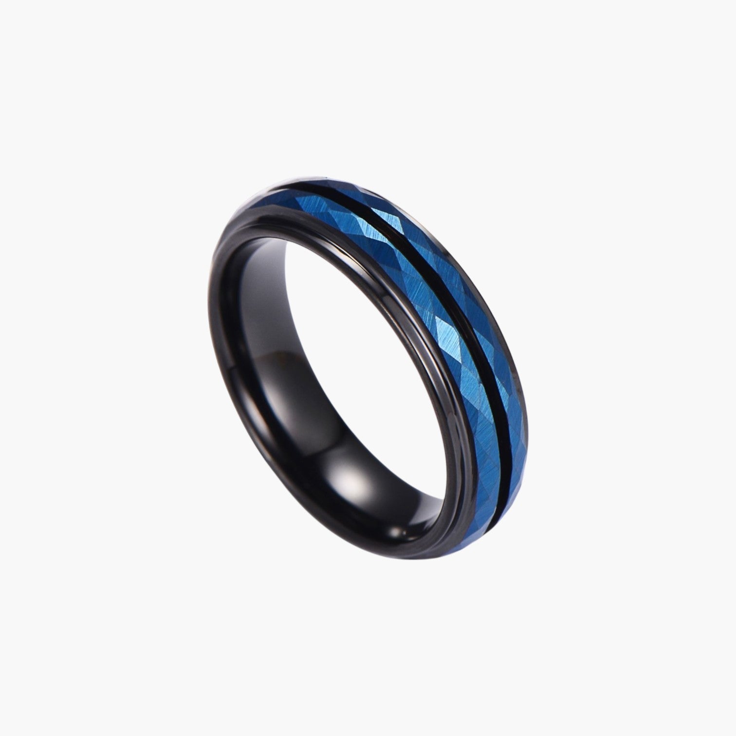 Anillo facetado de acero de tungsteno