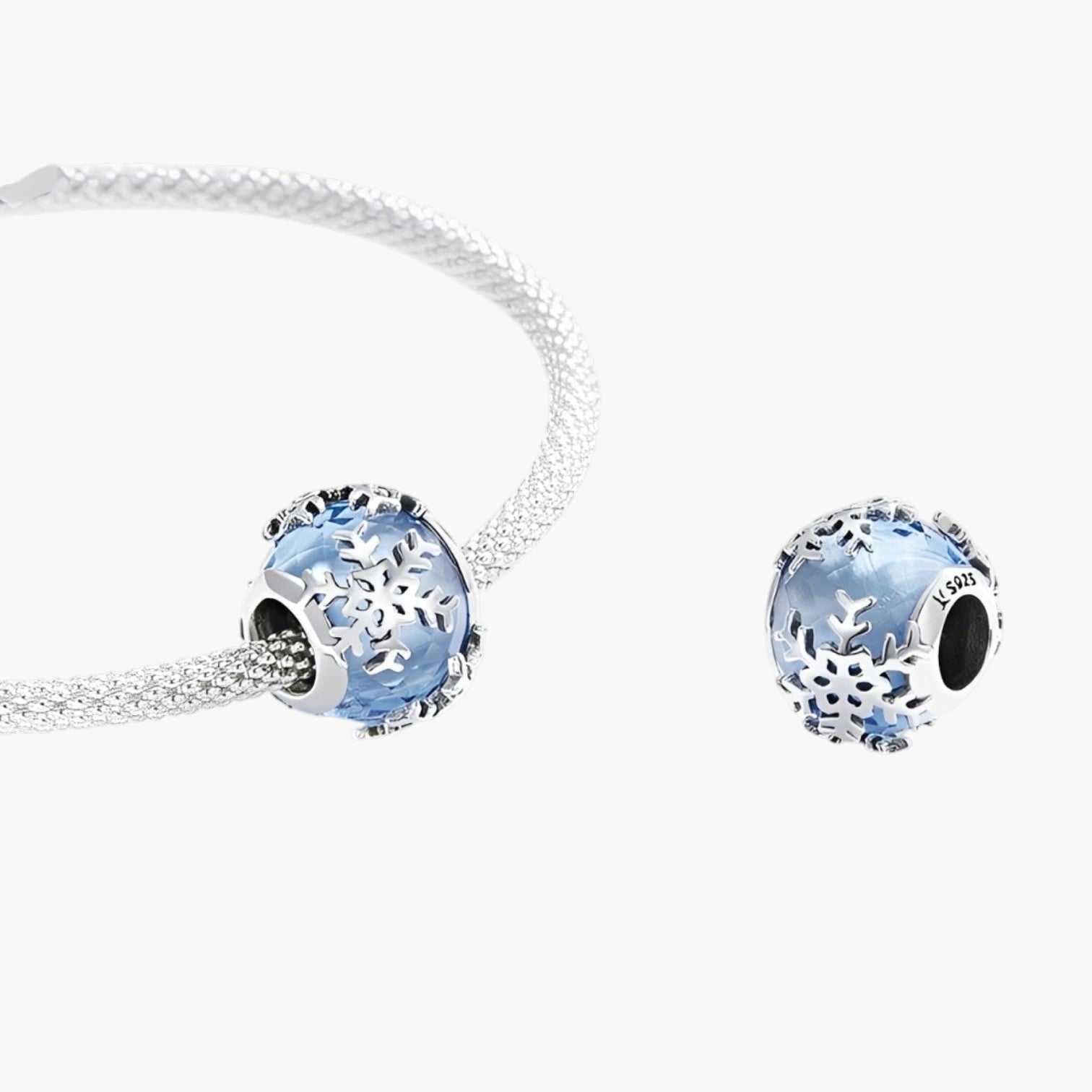 Charm Crystal Snow em Prata de Lei 925