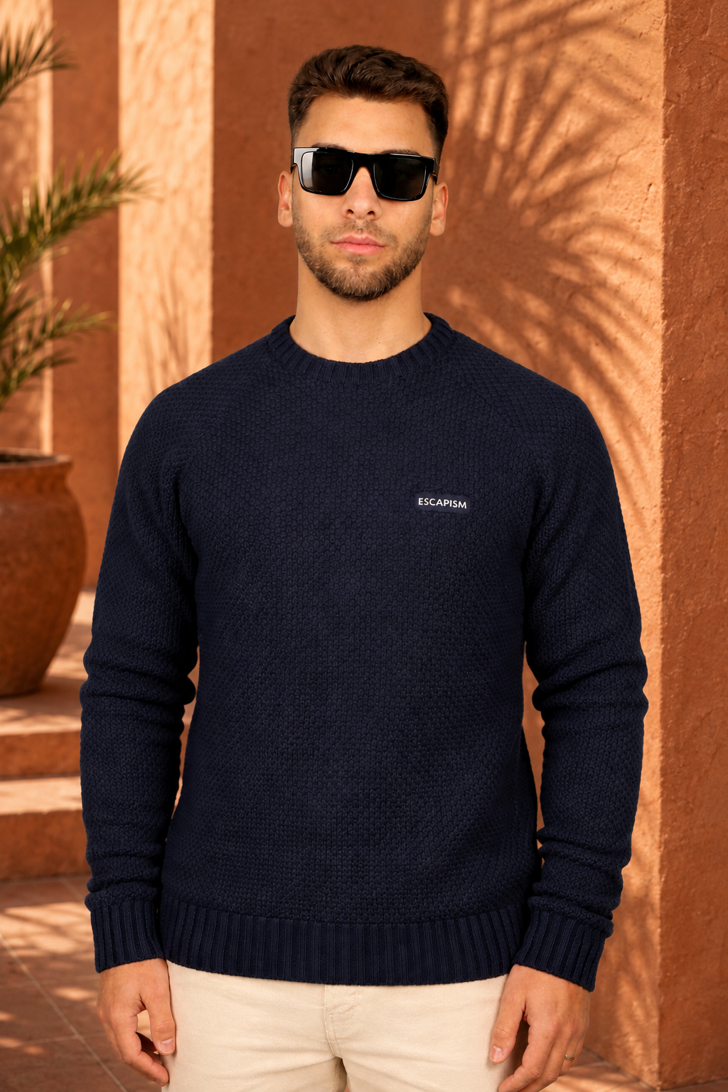 CREWNECK ESTRUCTURADO - ESCAPISMO