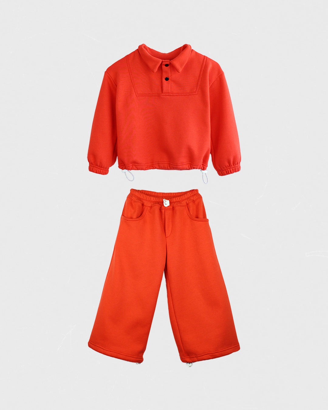 Set | Rotes Sweatshirt mit umgeschlagenem Kragen + Hose