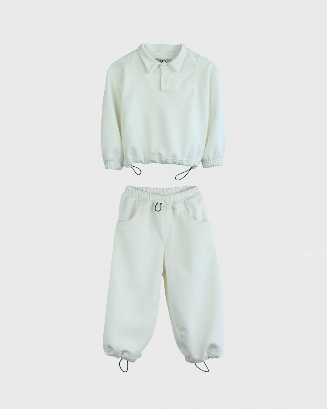 Set | Sweatshirt mit Reißverschlusskragen + Hose Weiß