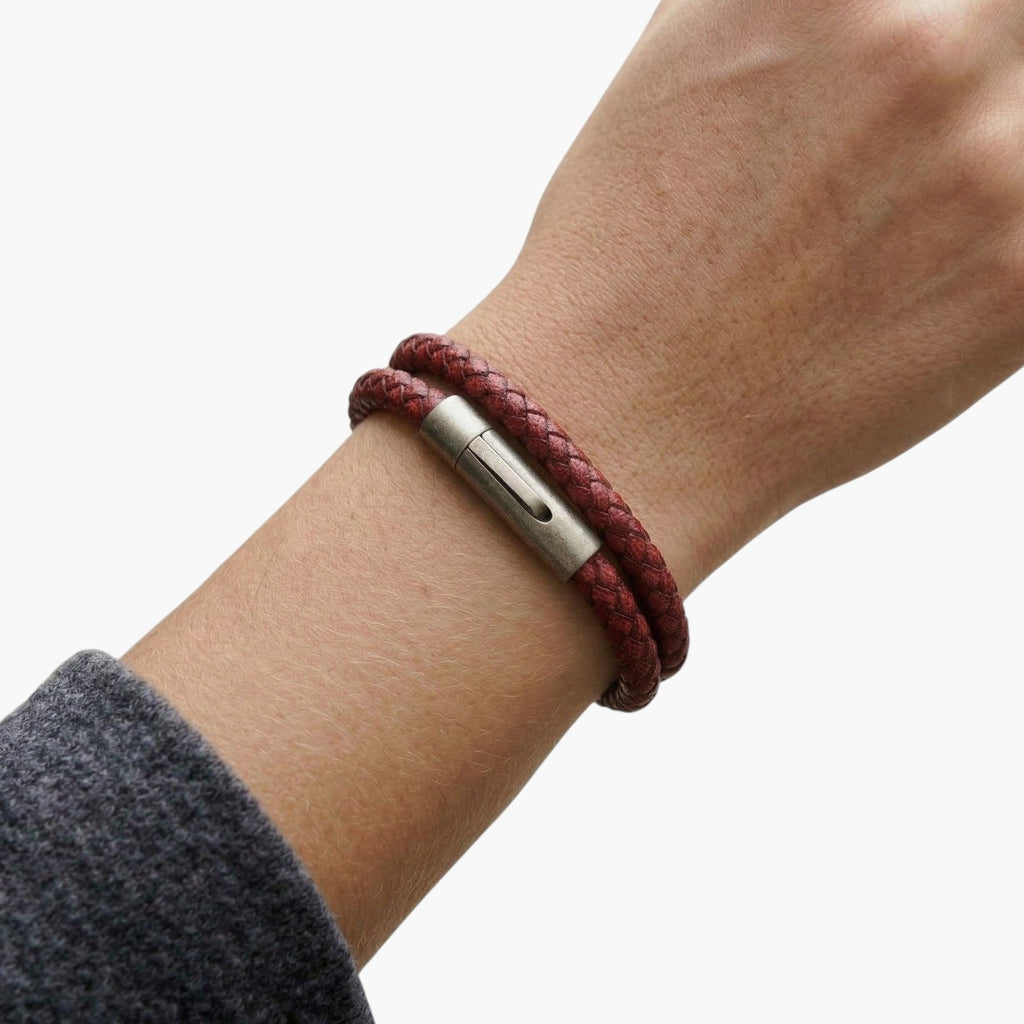 Pulseira de Couro e Aço Inoxidável