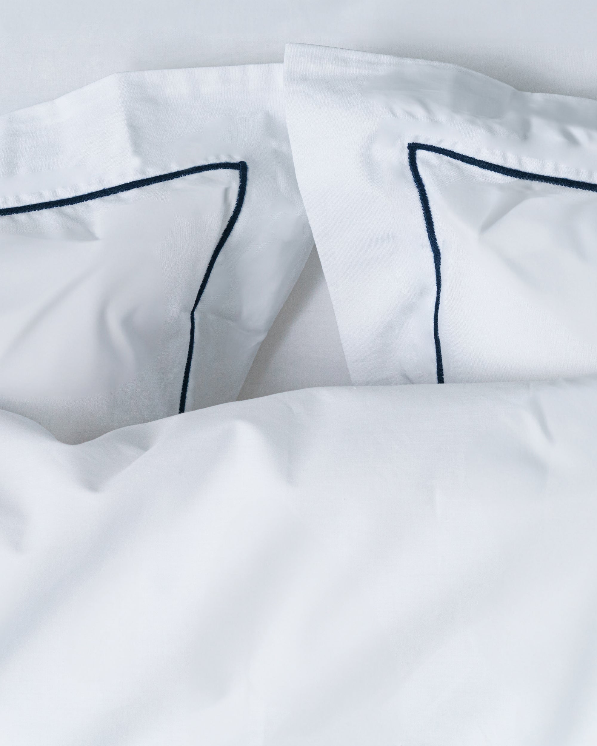 Funda de almohada - satén de 300 hilos (Blanco con rayas negras)