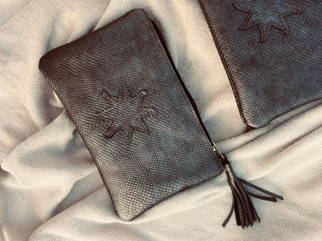 CHIC Clutch