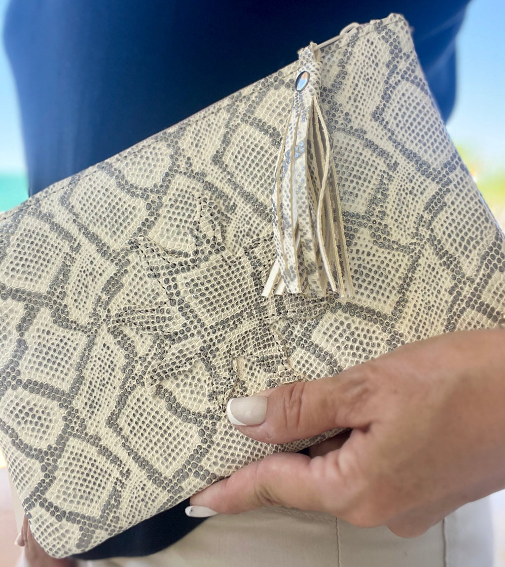 CHIC Clutch