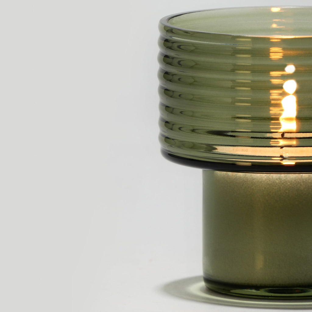 Castiçal em vidro GLOW TOGETHER Pequeno hi em Verde Fumado