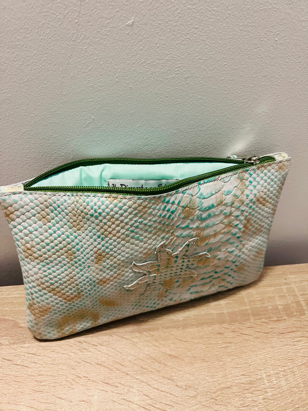 CHIC Clutch