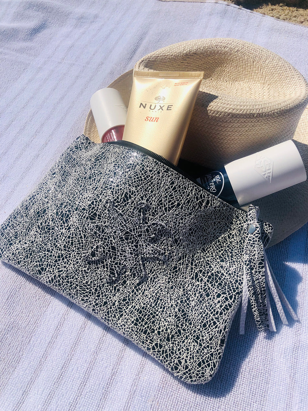 CHIC Clutch
