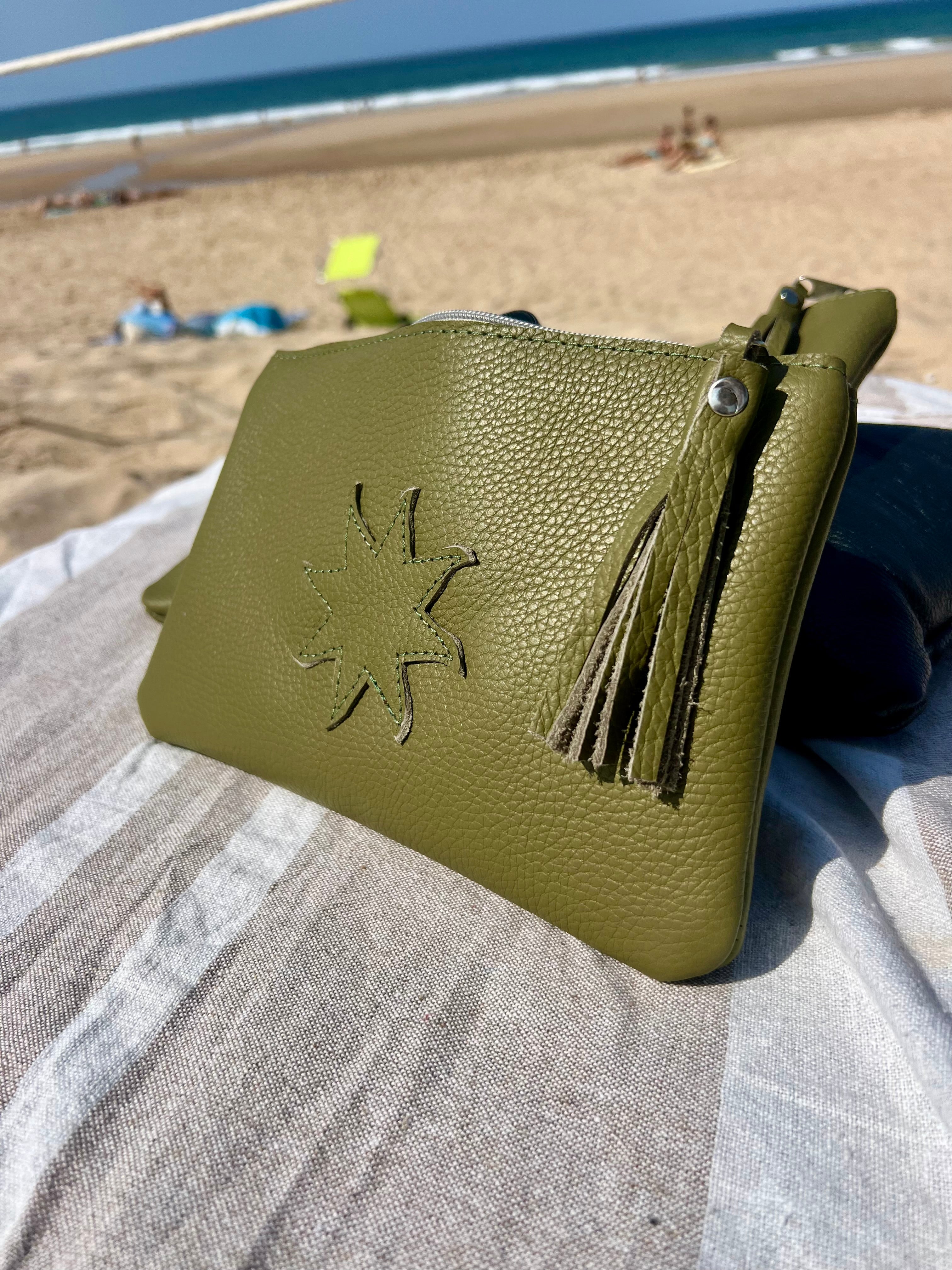 CHIC Clutch
