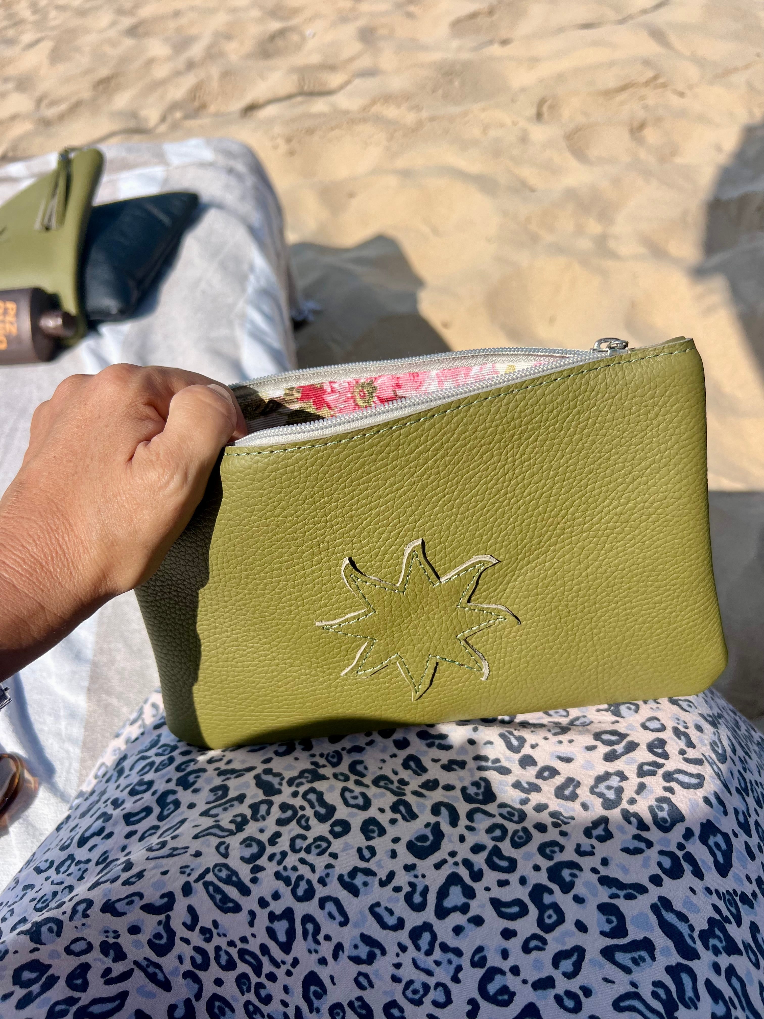 CHIC Clutch