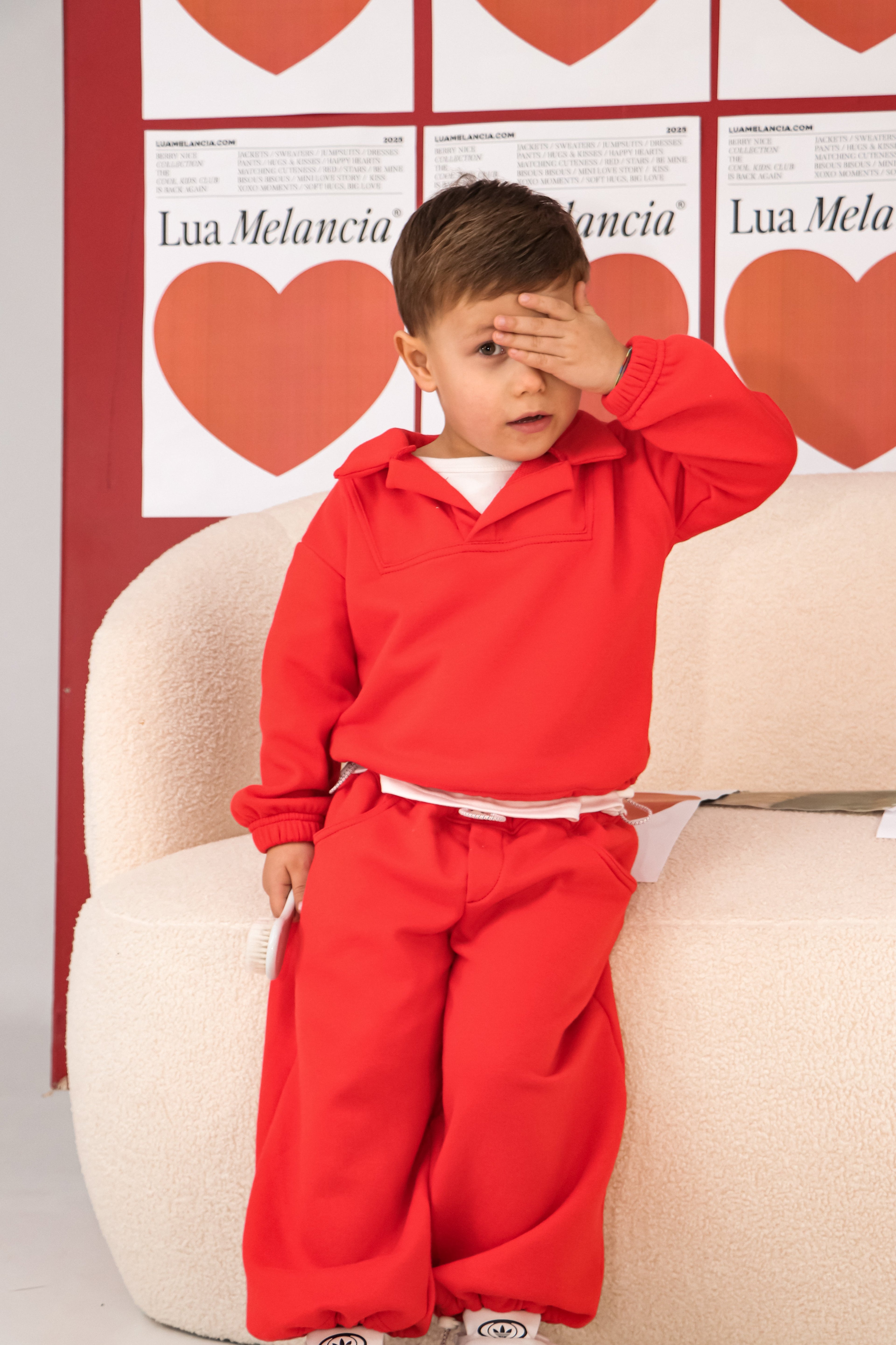 Set | Sudadera con cuello tipo solapa roja + Pantalones