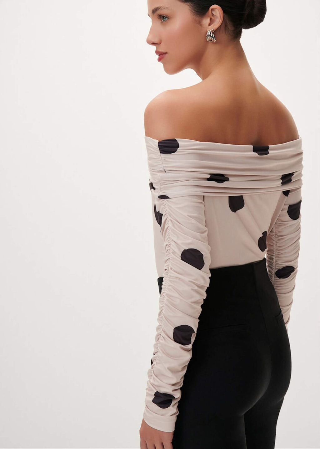 BLUSA OMBRO FRANZIDA BOLINHAS