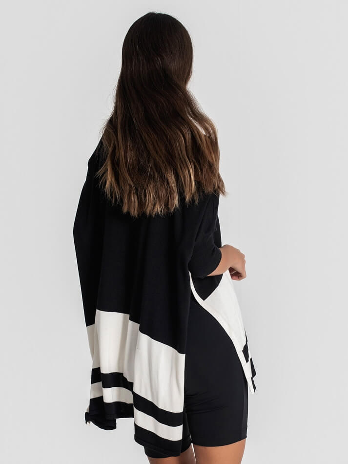 GERINGELTES TUNIKAKLEID MIT CUT-OUT-SCHULTERN RUGA 3051