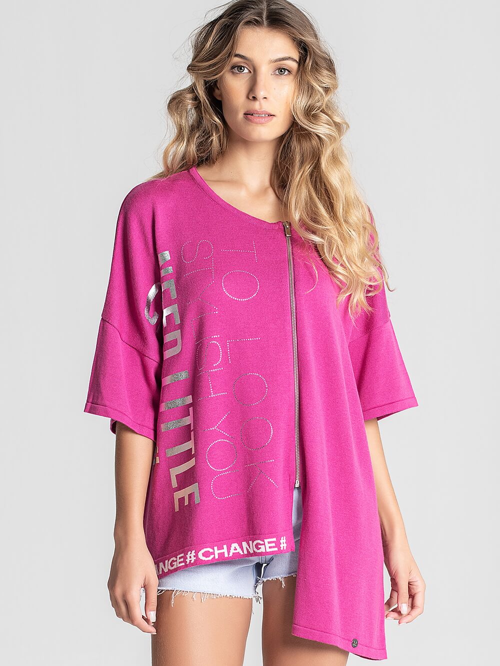T-SHIRT „NEED LITTLE CHANGE“