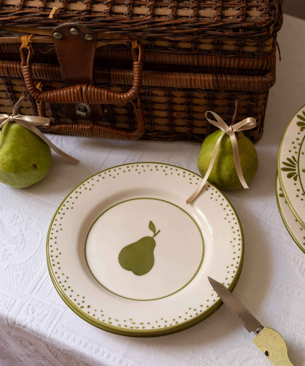 Pera Hand-Painted Salad Plate - Set of 4