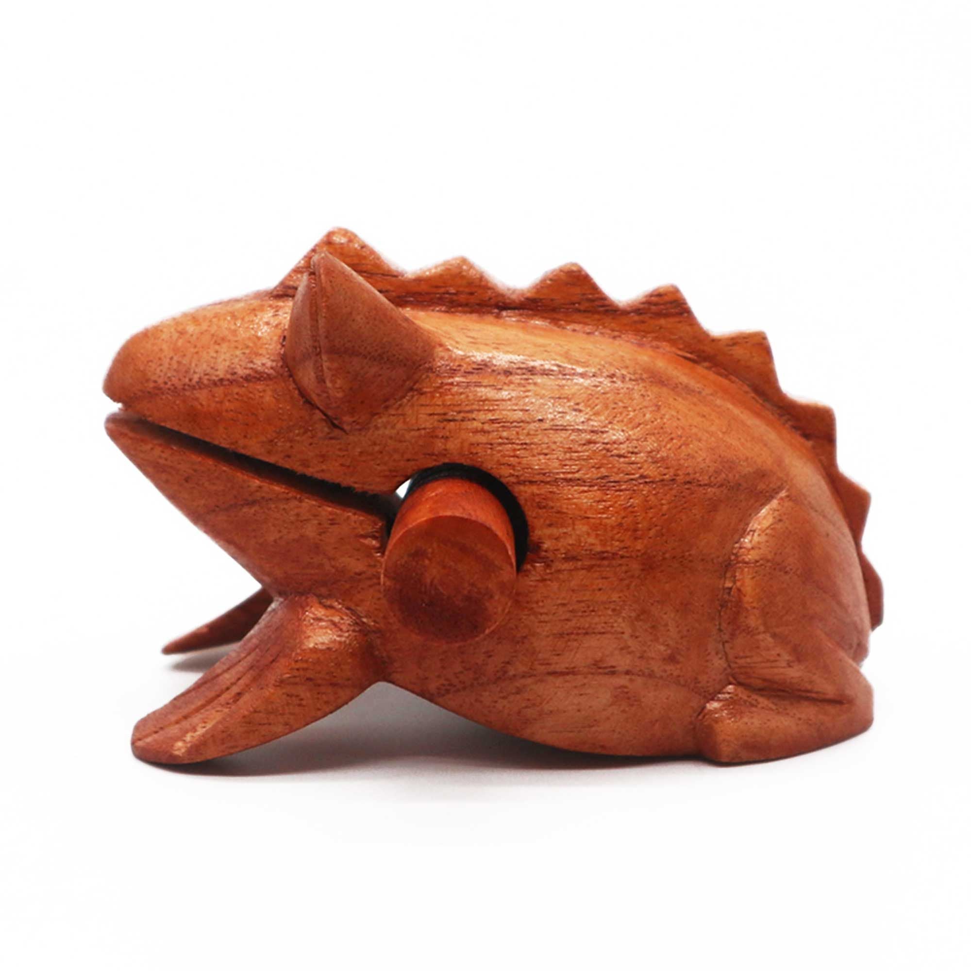 Rana de madera para cocinar pequeña