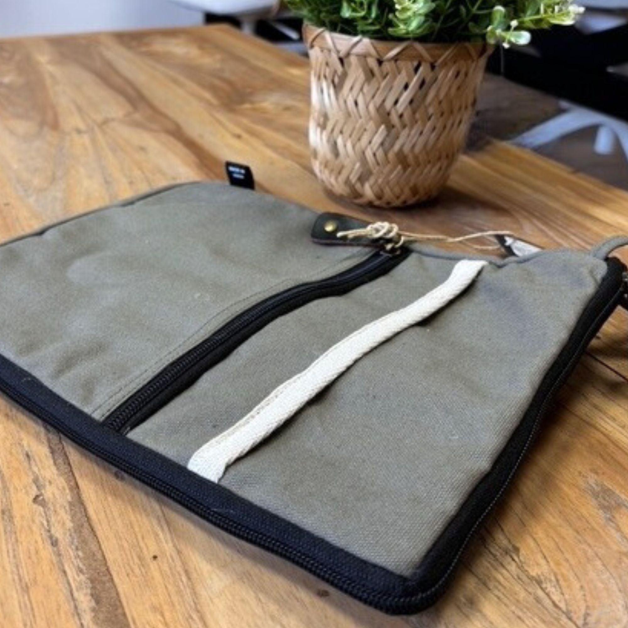 Funda Grande de Lona para Portátil - Oliva