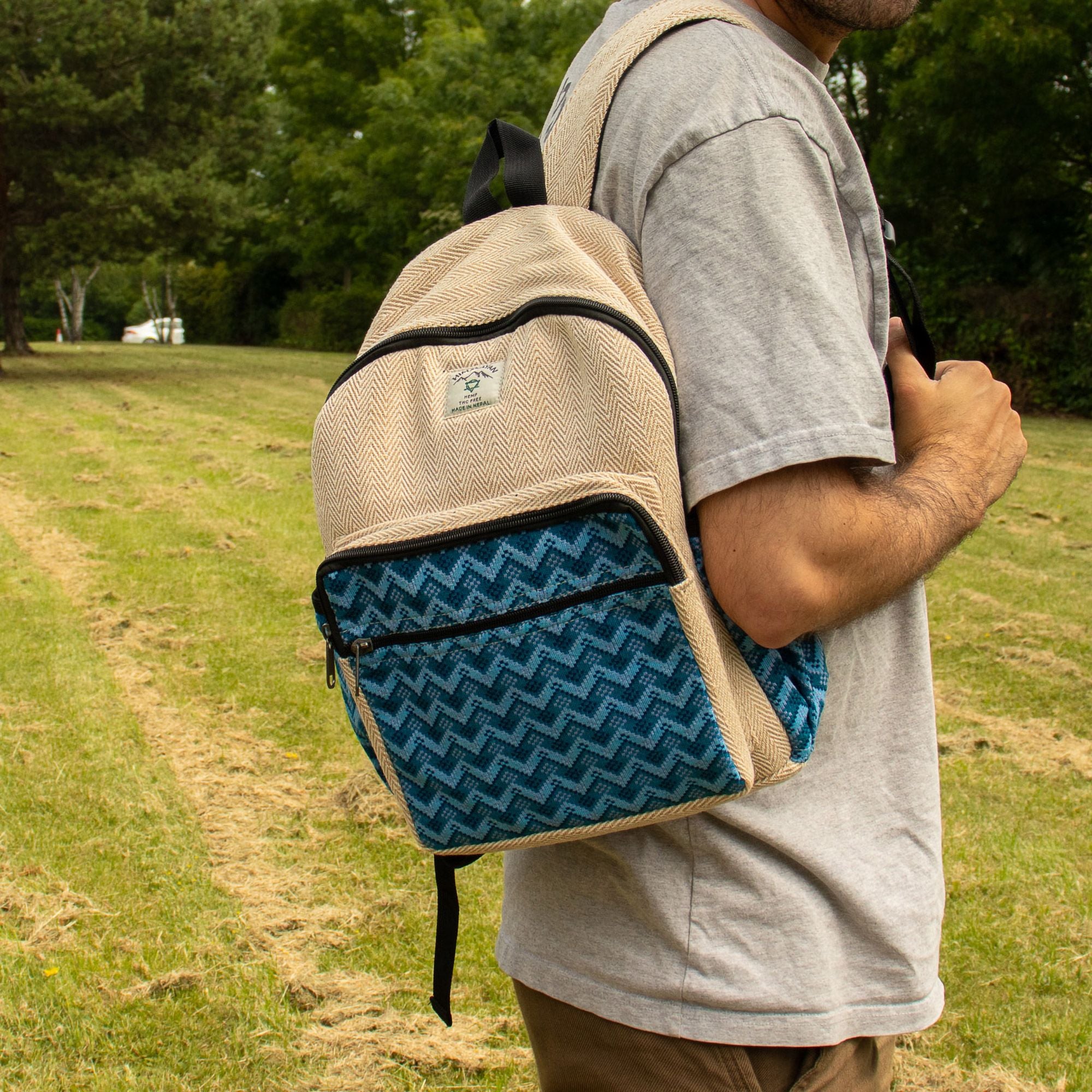 Mochila Estándar Katmandú - Diseño Dhaka (34x27x10cm)