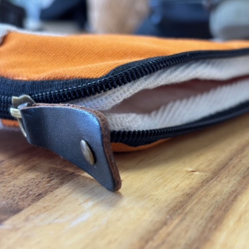 Funda de lona para portátil Hop Hare - Naranja