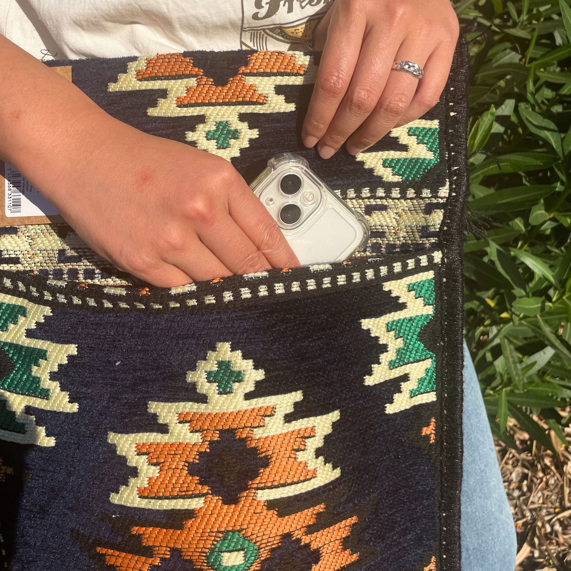 Mala a tiracolo de festival Kilim azul-escuro
