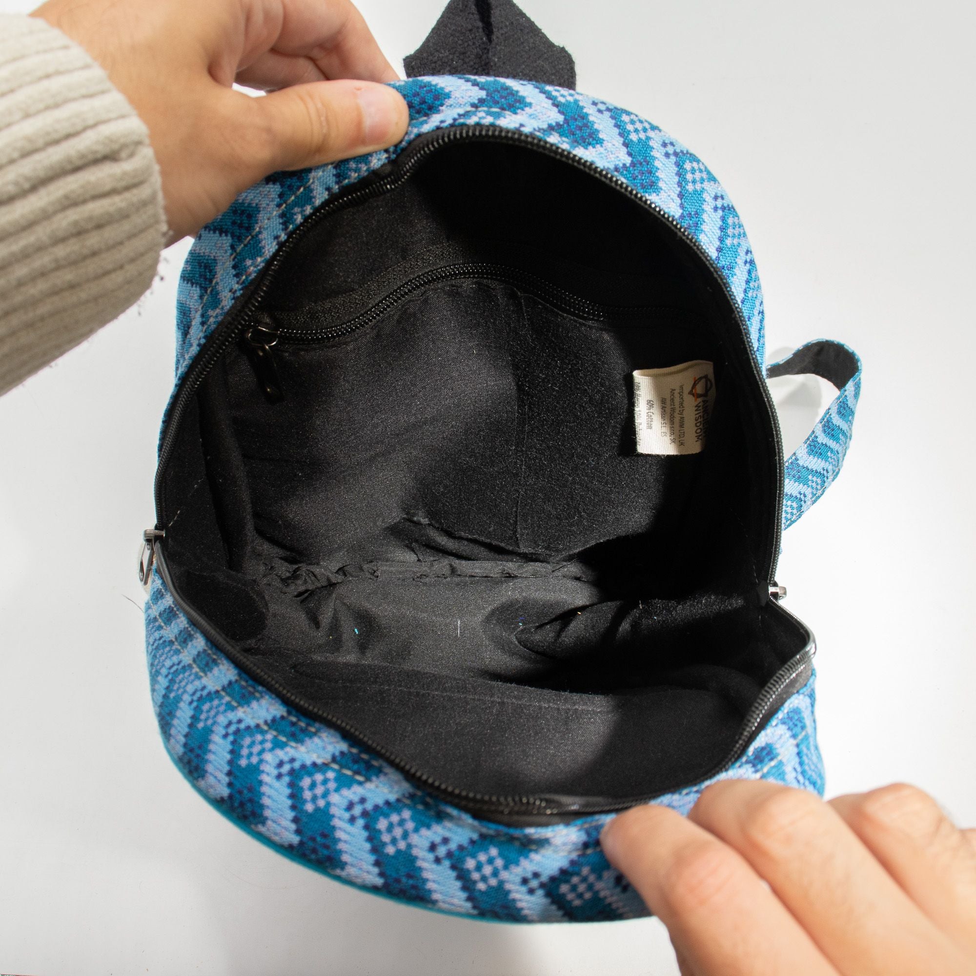 Mochila mediana de Katmandú – Diseño de Daca (30x21x9cm)