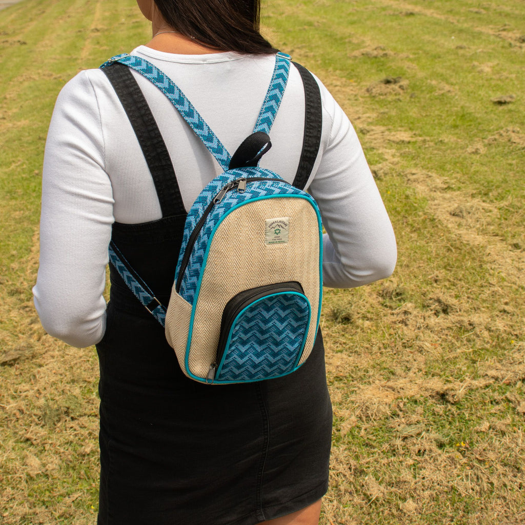 Mochila mediana de Katmandú – Diseño de Daca (30x21x9cm)