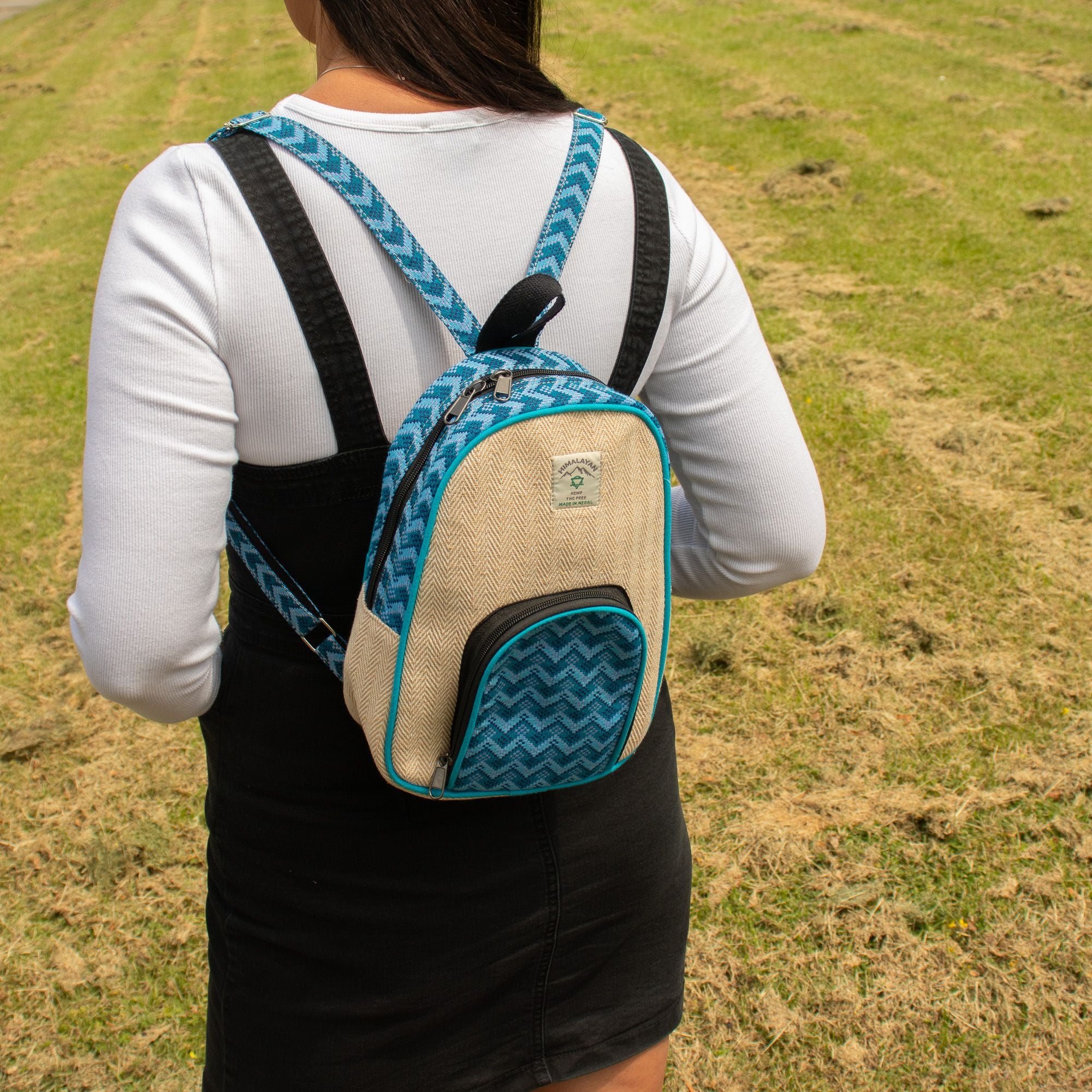 Mochila mediana de Katmandú – Diseño de Daca (30x21x9cm)