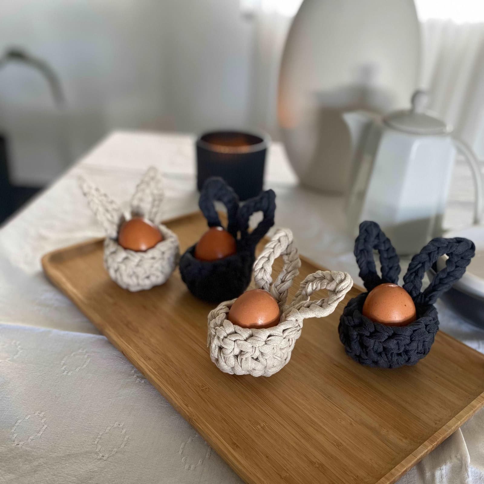 Eierbecher Hase zu Ostern - Moderne Osterdekoration