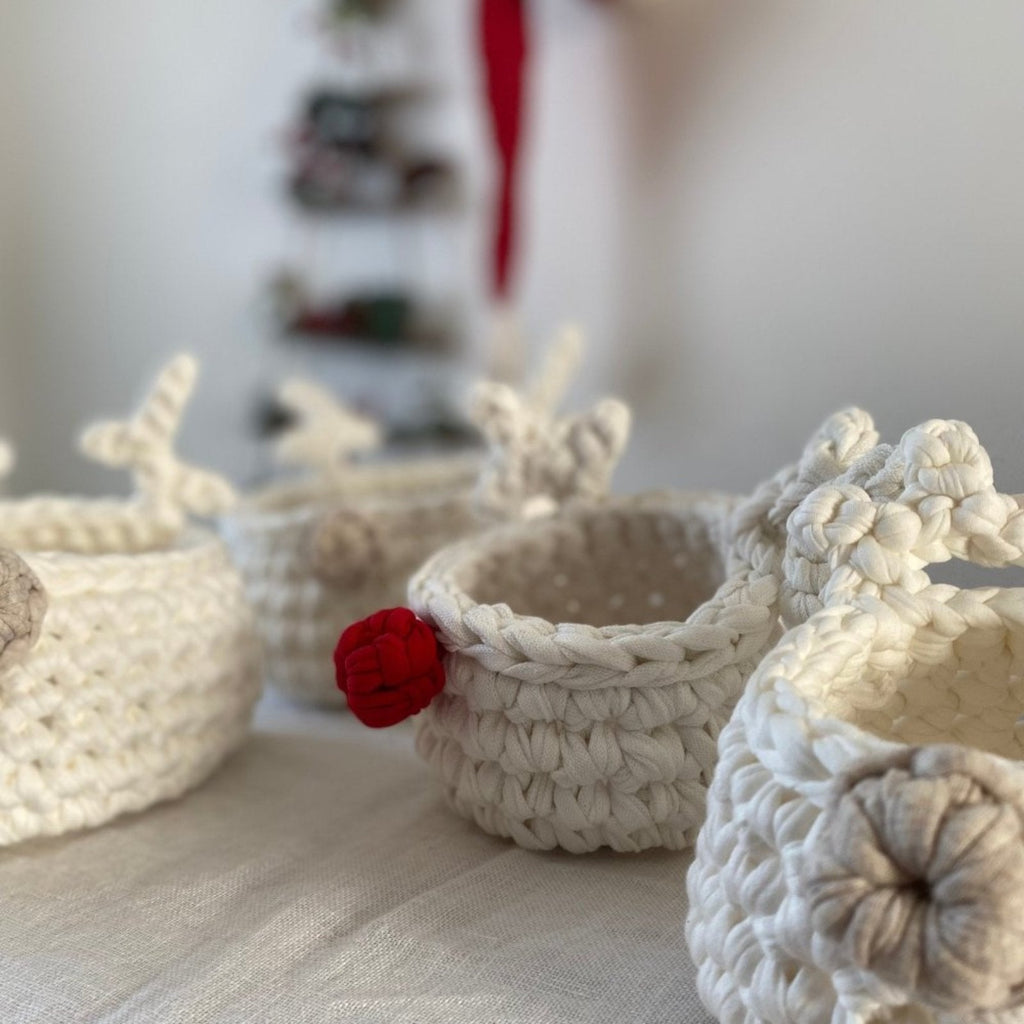 Cesta de Crochê Rena Rodolfo