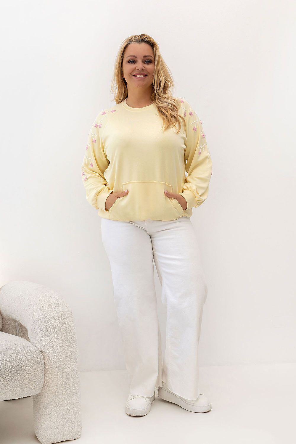 Plus size sweatshirt model 228061 Relevance