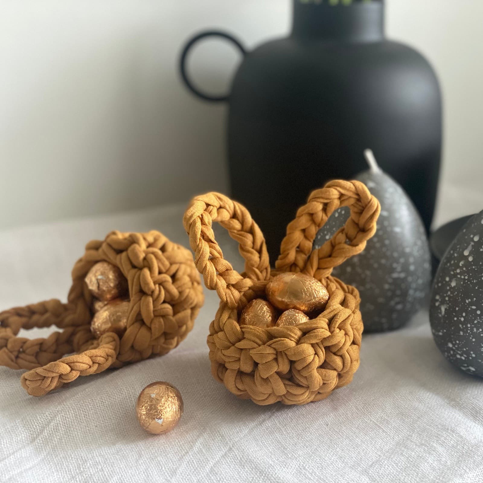 Gold-Senf-Osterhasen-Eierbecher