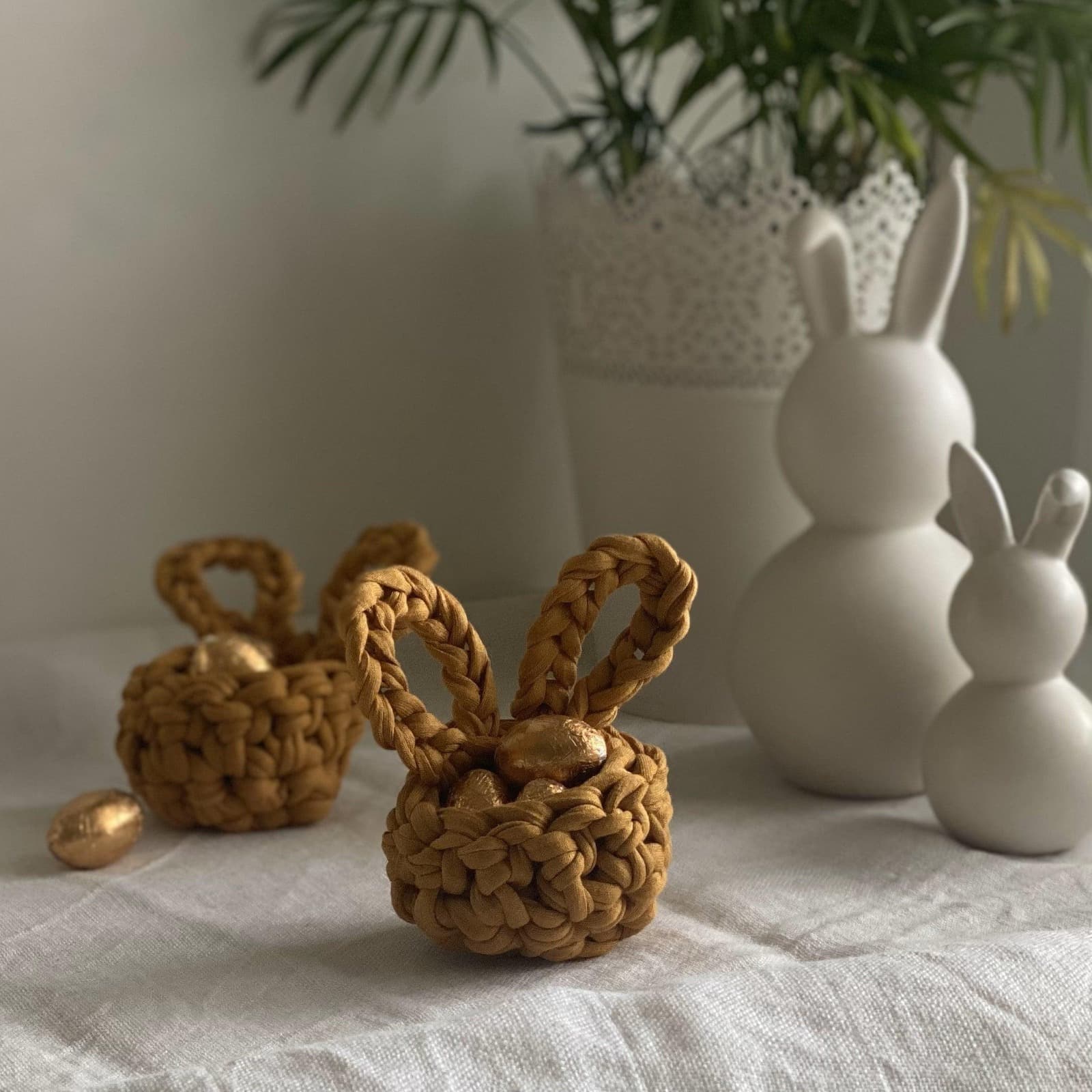 Gold-Senf-Osterhasen-Eierbecher