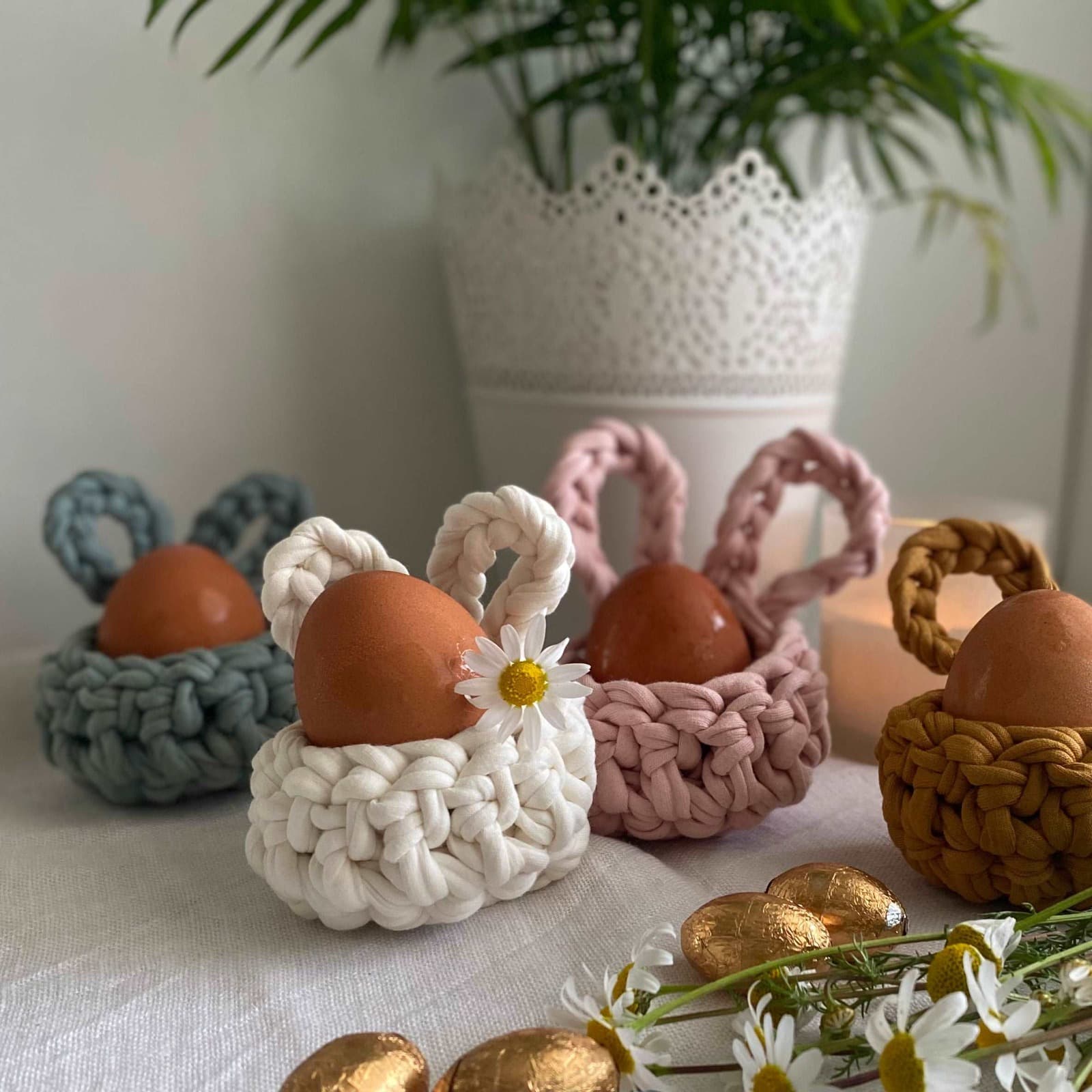 Gold-Senf-Osterhasen-Eierbecher