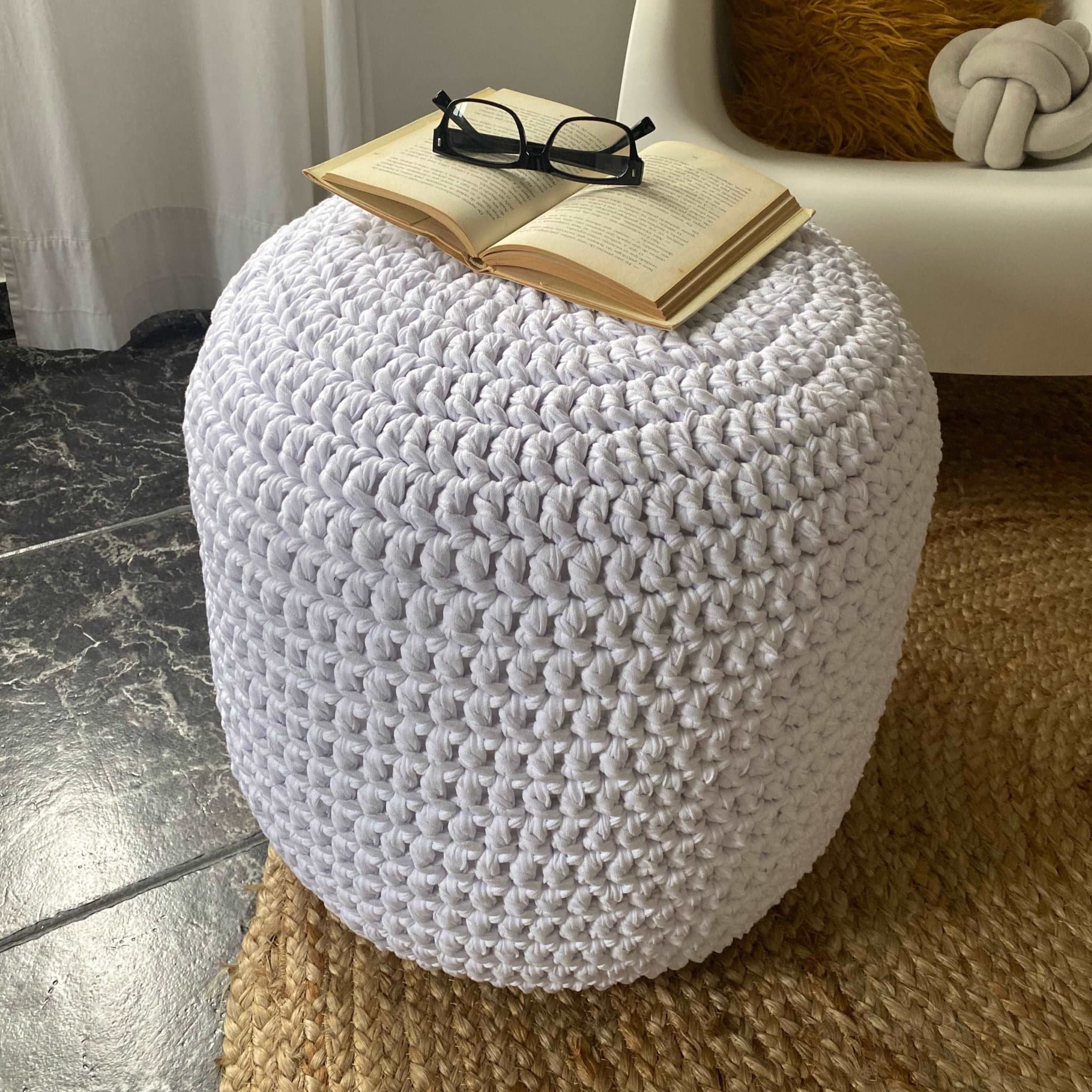 Puf de croché - Blanco perla