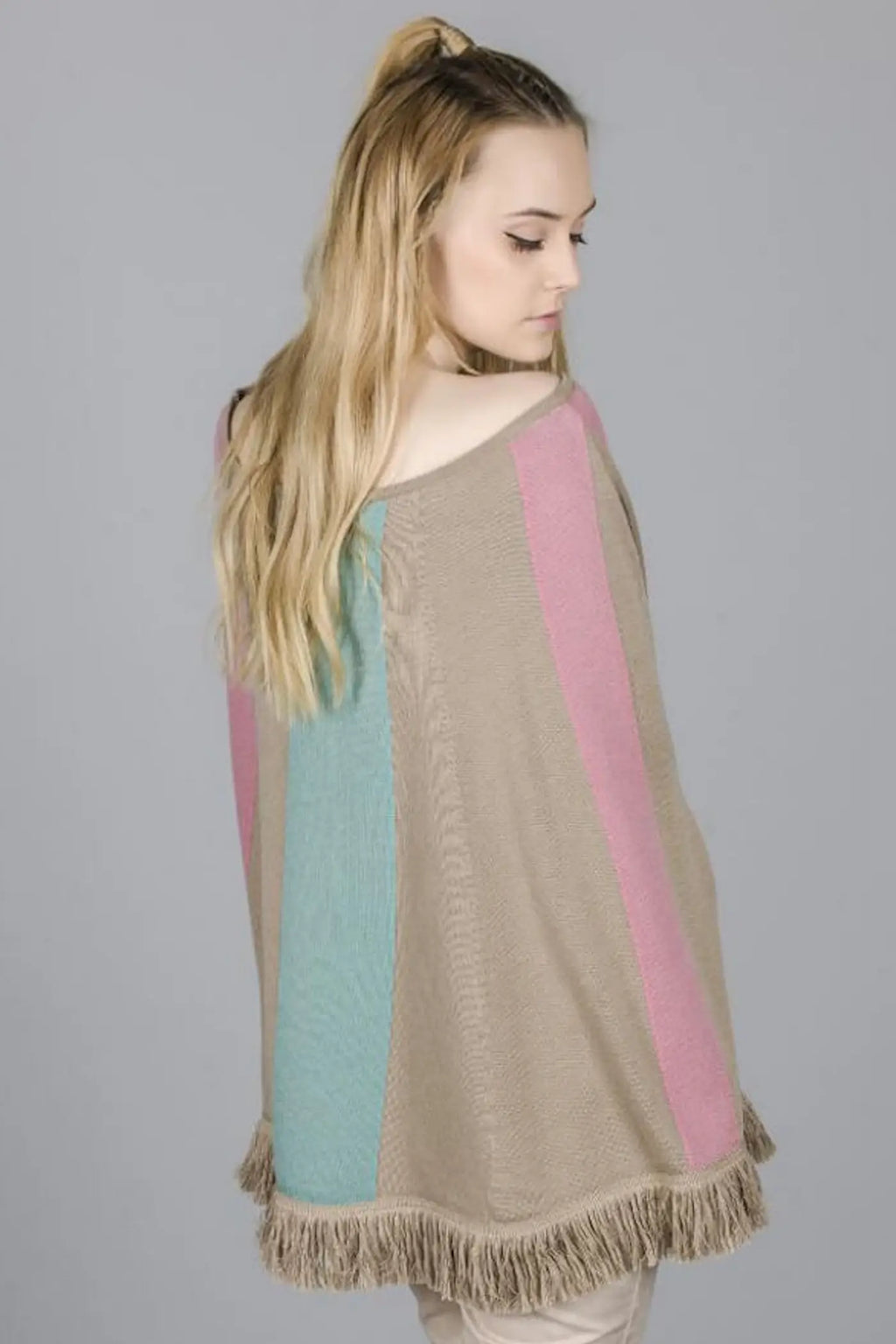 PONCHO RAYAS