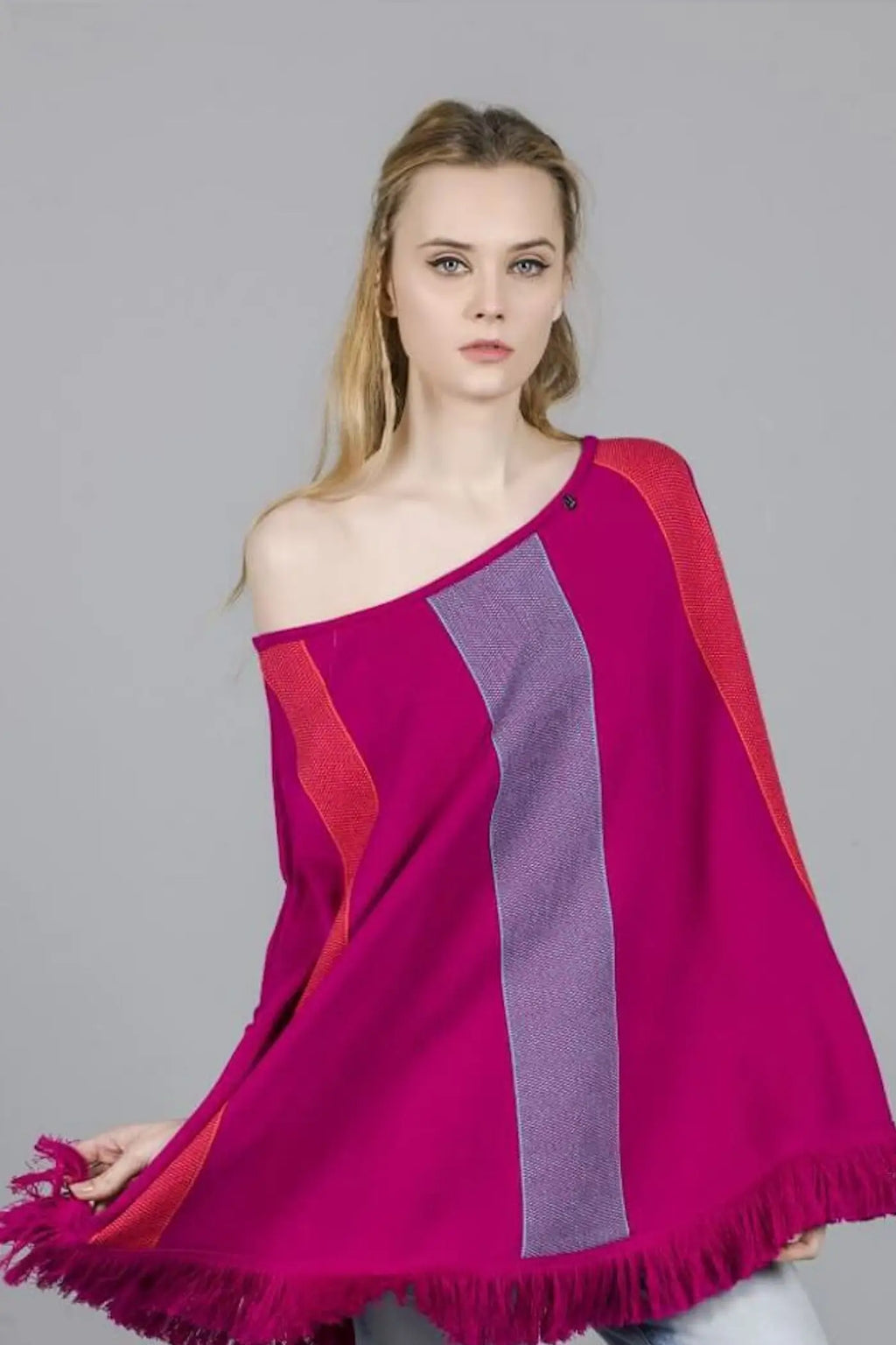 PONCHO RAYAS