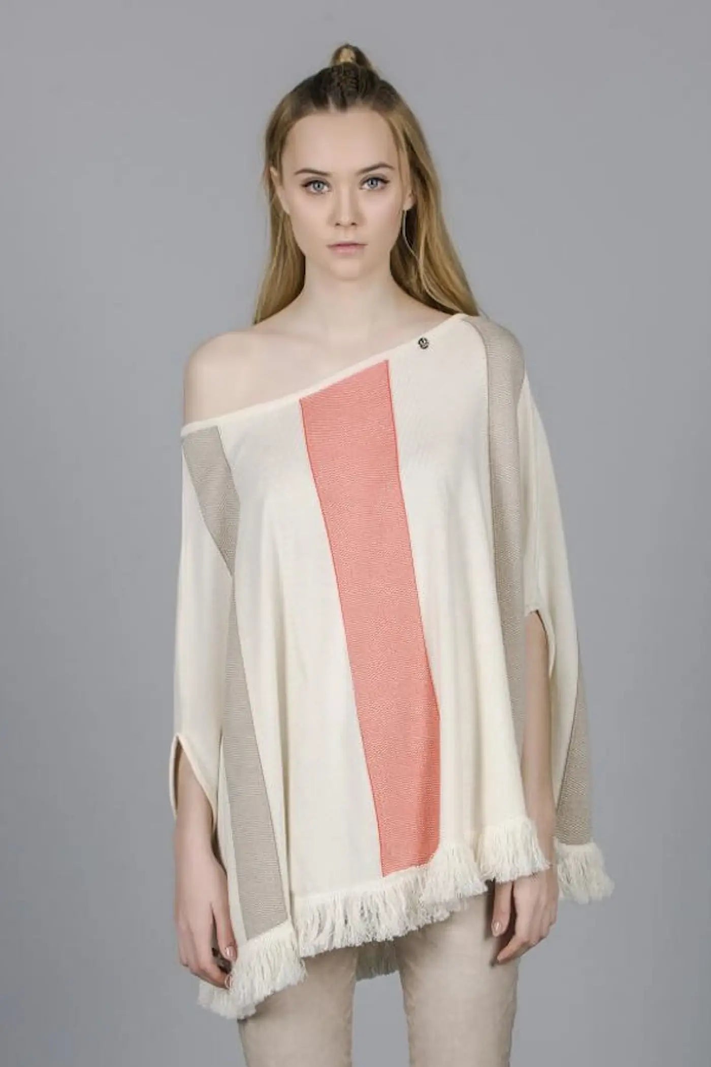 PONCHO RAYAS