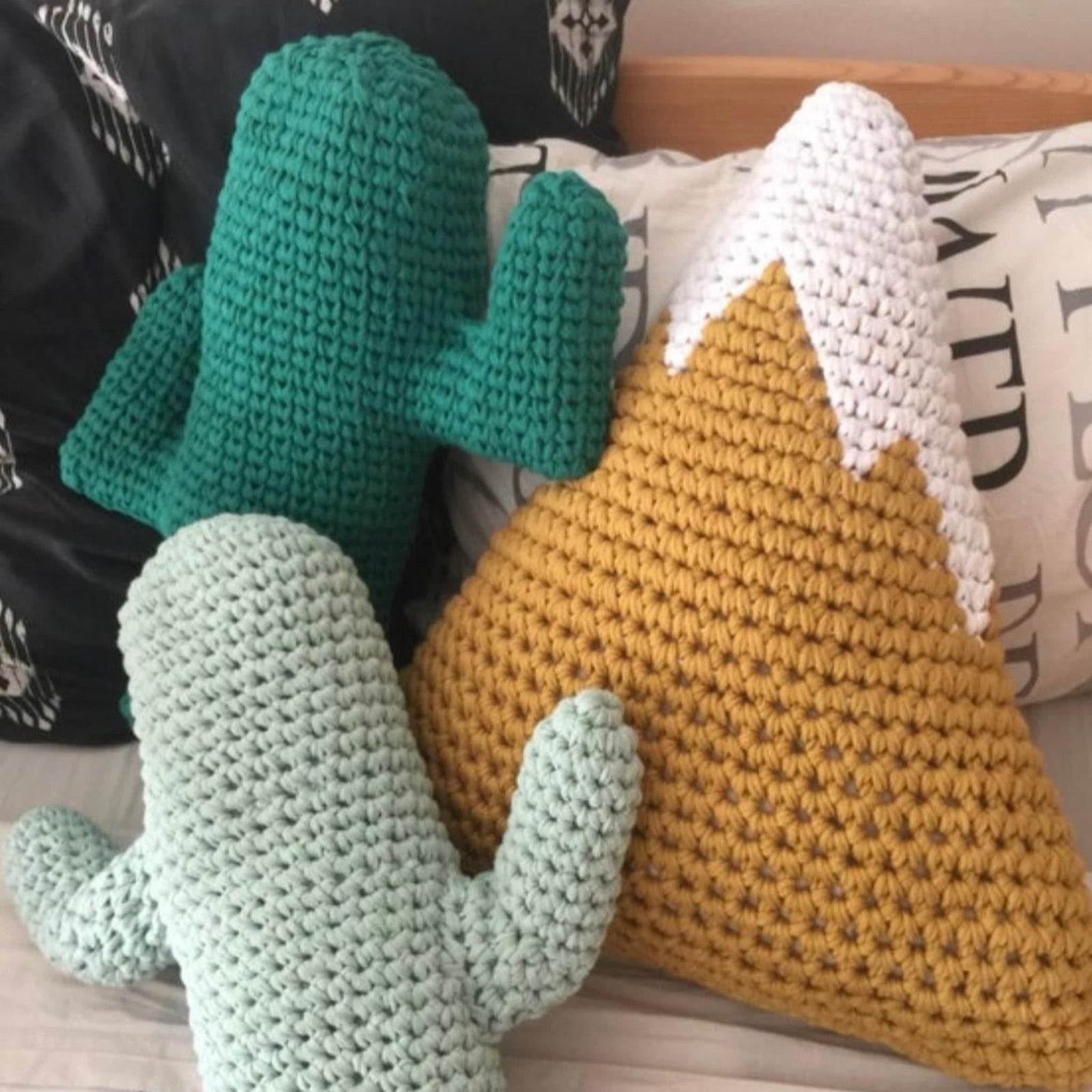 Almohada Montaña Nevada, Decoración Cuarto de Niños