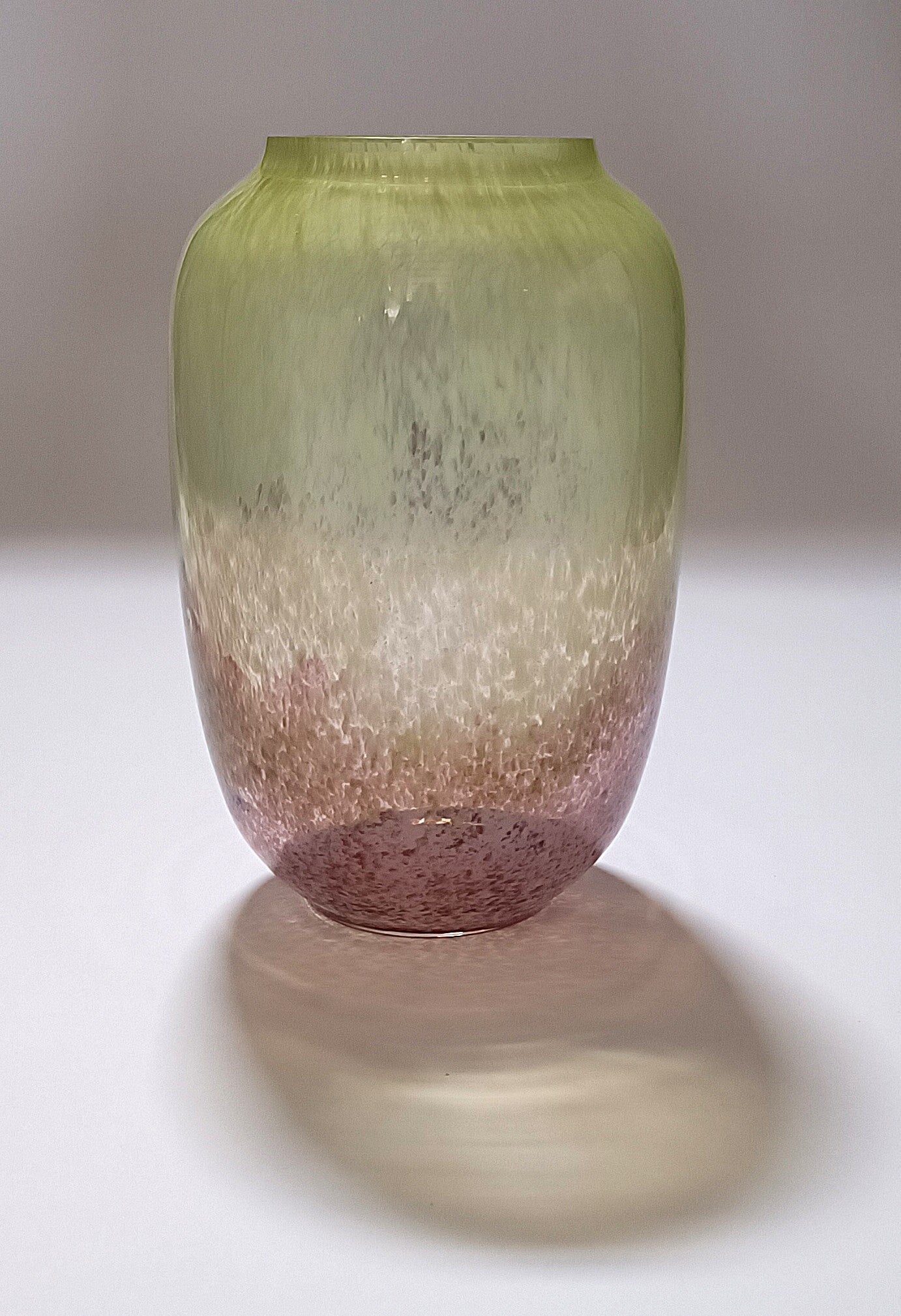 Vaso em Vidro Verde e Rosa com Efeito Espuma