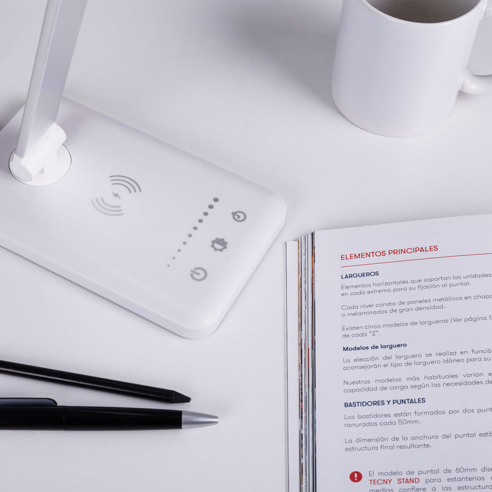 Luminária de mesa LED com carregador de celular sem fio 6W 420Lm CCT (tom de luz regulável)