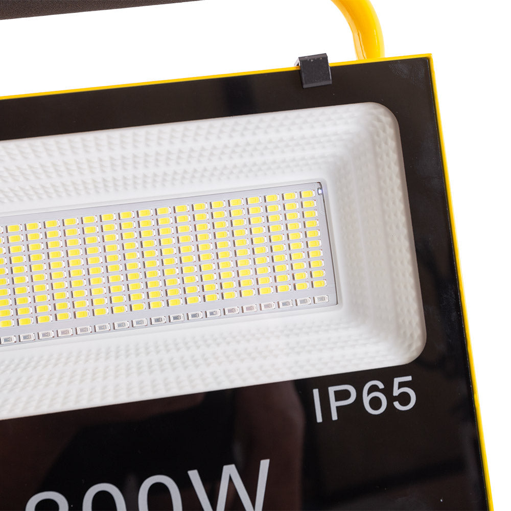 Refletor LED Solar 200W 6500K Painel: 6V/12W Bateria: 7.2V/18000MaH Controle Remoto [WR-KFL-E-200W]